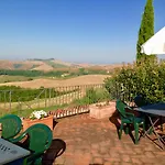 Podere Fornaci Фермерский дом