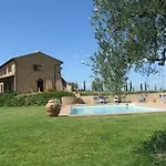 Podere Fornaci Фермерский дом Ашано