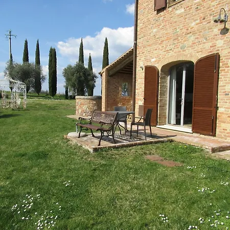 Podere Fornaci مزرعة للإقامة أسكيانو