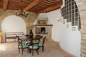 مزرعة للإقامة Podere Fornaci *